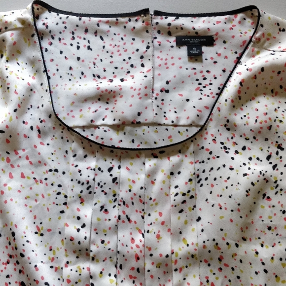 Ann Taylor White Paint Splatter Pleat Front Blouse - Picture 6 of 8
